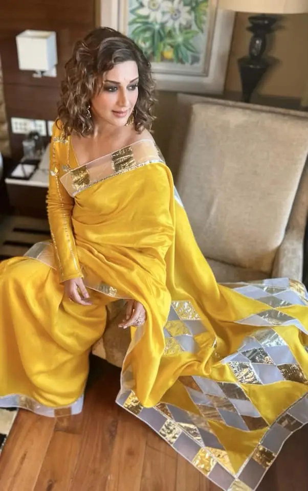 INDIAN ACTRESS SONALI BENDRE IN YELLOW SAREE BLOUSE 6